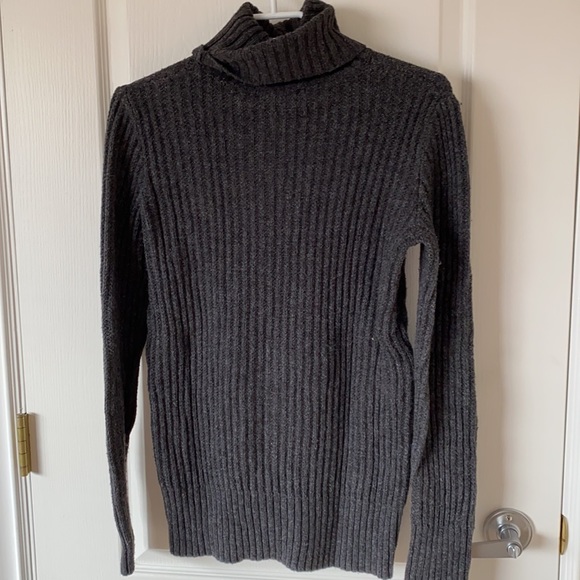 Joe Fresh xS Unisex Turtleneck Knitted Sweater - Picture 3 of 3
